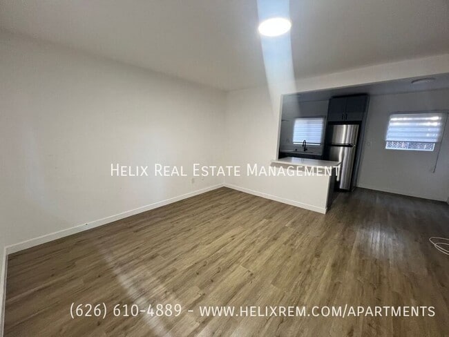 Building Photo - 59 N Oak Ave