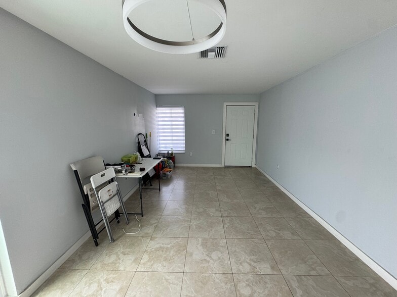 Living Room - 8434 SW 38th St
