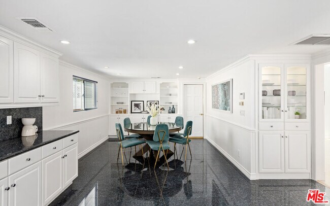 Building Photo - 18100 Wakecrest Dr