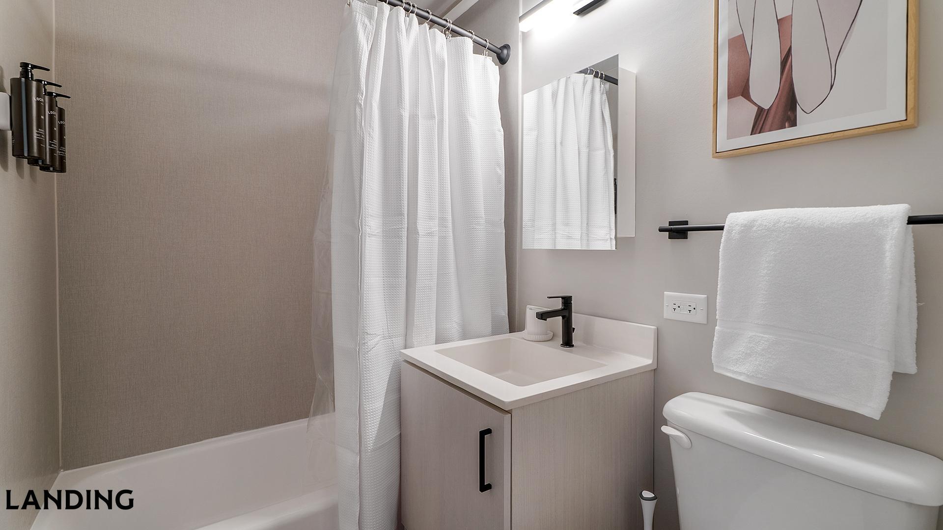 Building Photo - 1922 W Ogden Ave