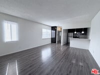 Building Photo - 1137 W 36th Pl