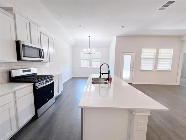 Building Photo - 3320 Azure Ln