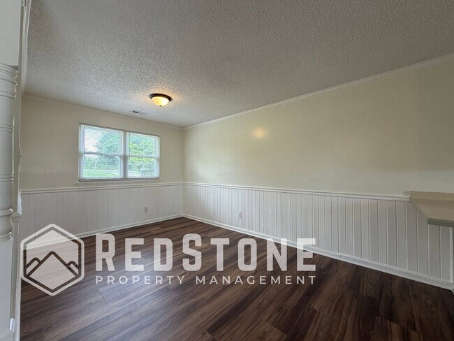 Building Photo - 3138 Whitesell Dr