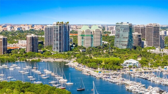 Building Photo - 3350 SW 27th Ave