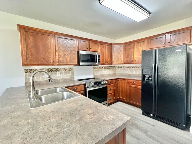 Building Photo - 110 Auburn Cir