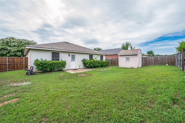 Building Photo - 8405 Seven Oaks Ln
