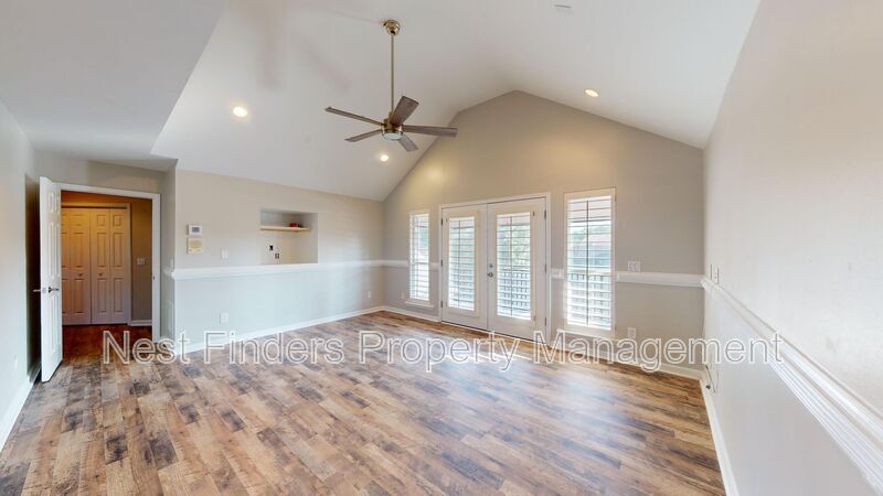 Building Photo - 1334 Charter Ct