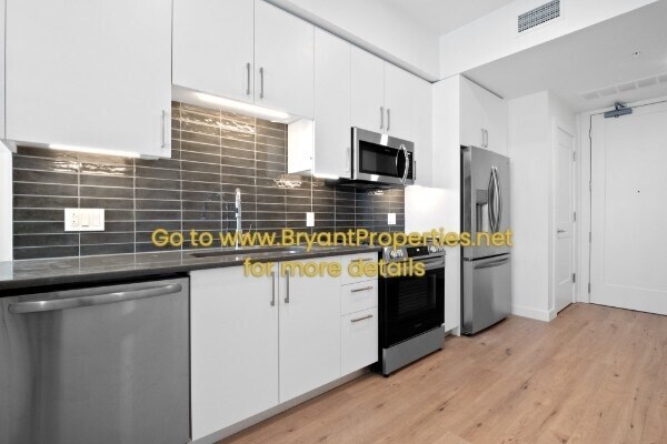 Building Photo - Nashville- New 1-Bedroom Condo - The Gulch...