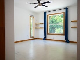 Building Photo - 11092 Orangewood Dr