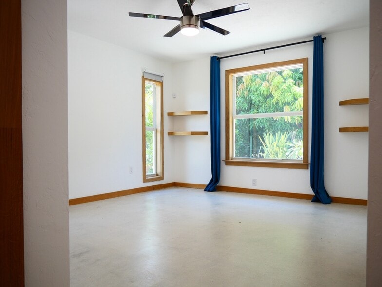 Primary Photo - 11092 Orangewood Dr