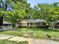 Building Photo - 3606 Clearbrook St