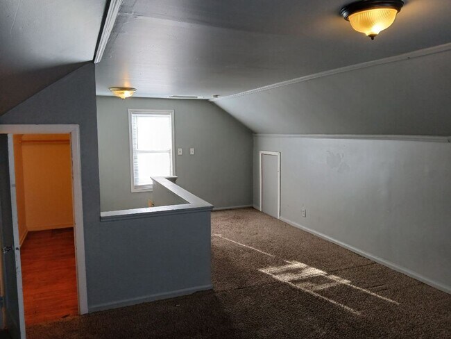 Building Photo - 12648 Mettetal St