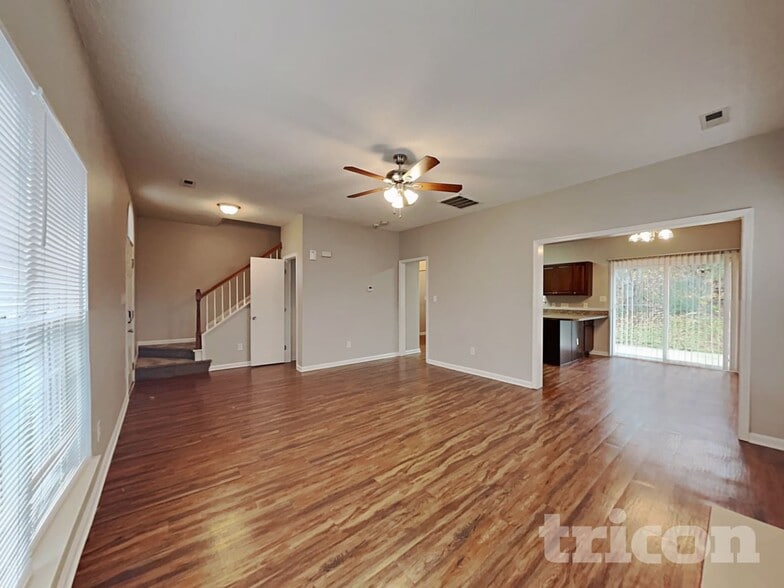 Building Photo - 10419 Battle Ct