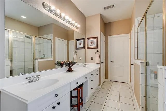 Master Bathroom - 2684 Britany Cir