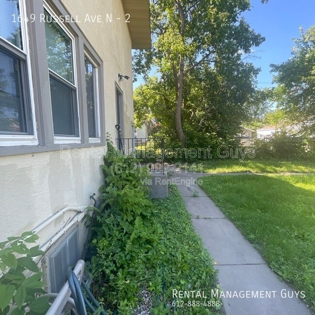 Building Photo - 1649 Russell Ave N