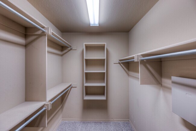 Building Photo - 1501 W Birmingham St