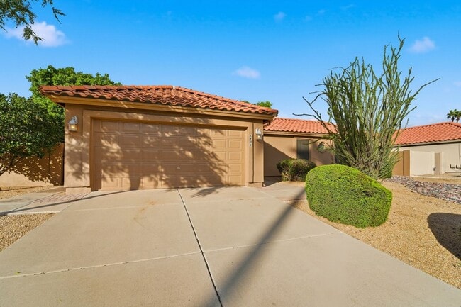 Building Photo - Beautiful 3 Bed/ 2.5 Bath Scottsdale Home I Near Kierland - Prime Location