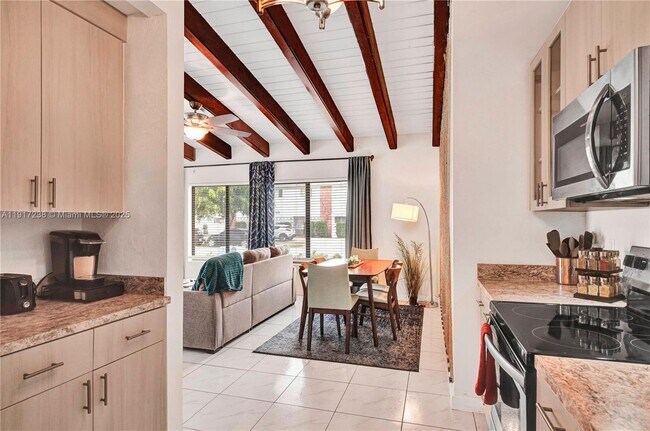 Building Photo - 1704 Rodman St