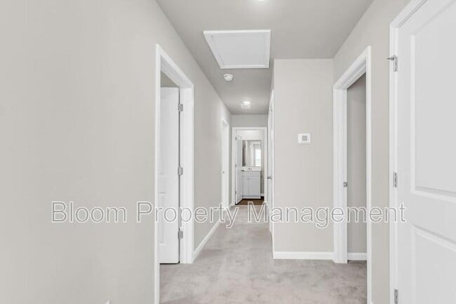 Building Photo - 641 Silver Spruce St