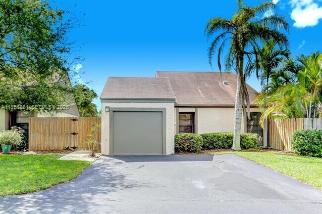 Building Photo - 7528 SW 95th Pl