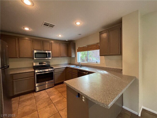 Building Photo - 2435 Ember Mist Ct