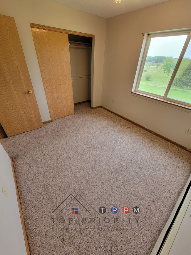 Building Photo - **WINTER MOVE-IN SPECIAL** 2 Bedroom | 1 B...