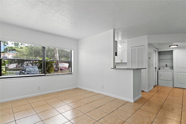 Building Photo - 11632 NW 26th Ct