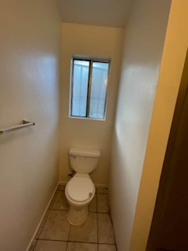 Building Photo - WH4422