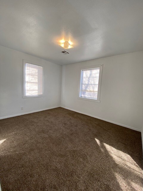 Building Photo - 2927 SW 21st St