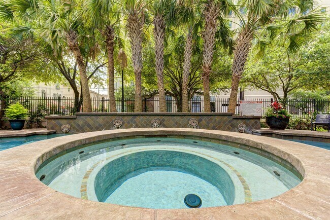 Building Photo - 2700 Albany St