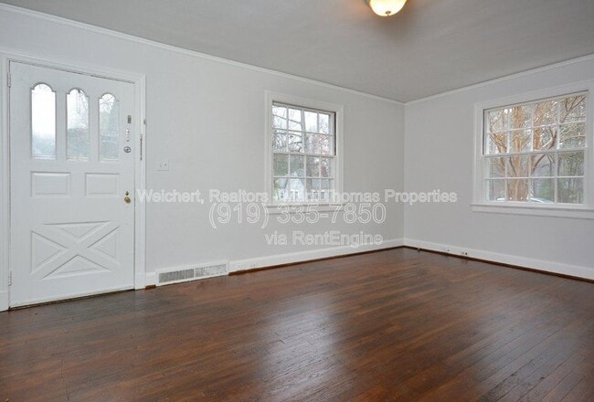 Building Photo - 2602 Vineyard St