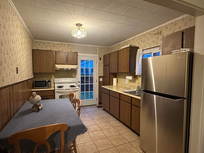 Building Photo - 67 Cable Rd