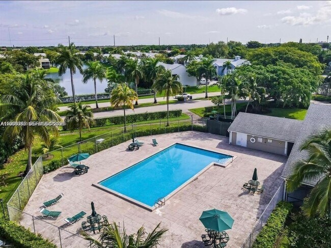 Building Photo - 1201 N Liberty Ave