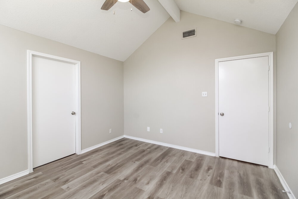 Building Photo - 321 Sondra Way
