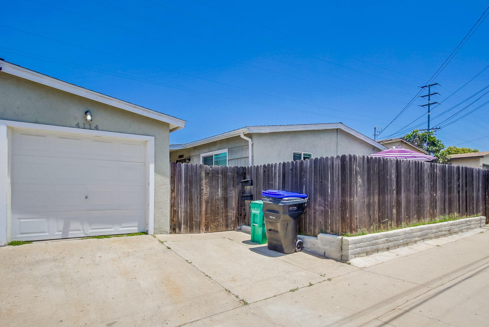 Building Photo - 4114 Fond du Lac Ave