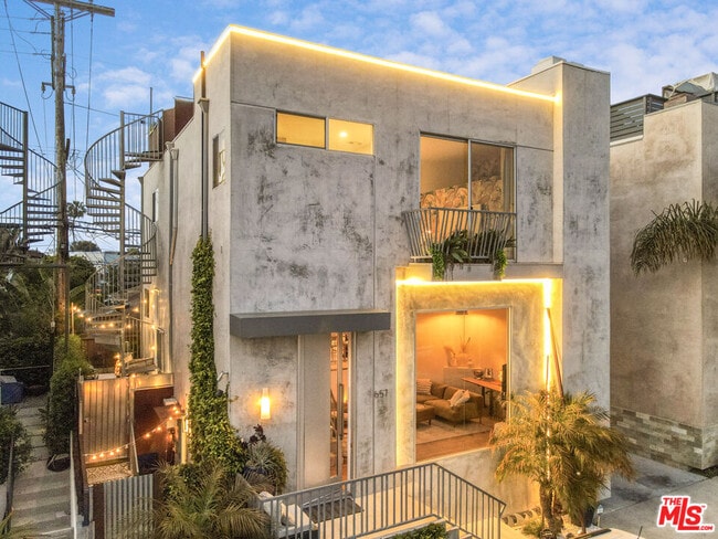 Building Photo - 657 Mildred Ave