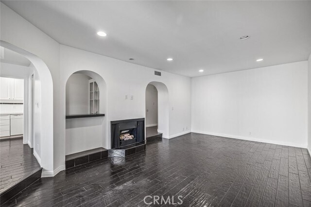 Building Photo - 8455 Fountain Ave