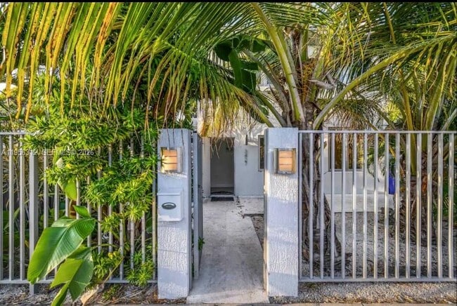 Building Photo - 3427 Frow Ave