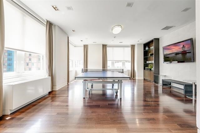 Building Photo - 88 Morgan St