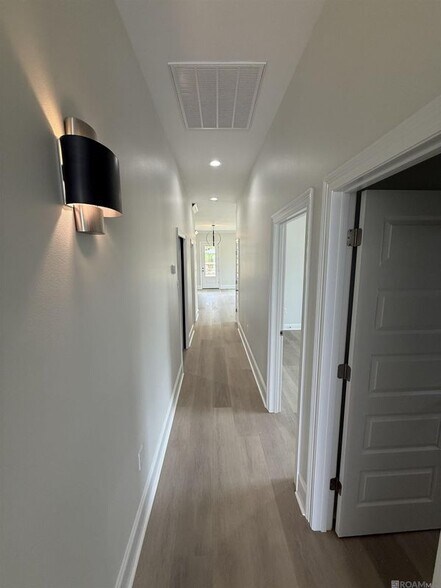 Building Photo - 12811 St Croix Ct