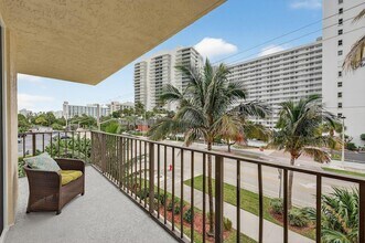 Building Photo - 1009 N Ocean Blvd