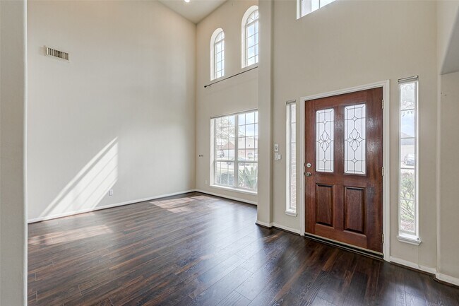 Building Photo - 11205 Sunlit Bay Dr