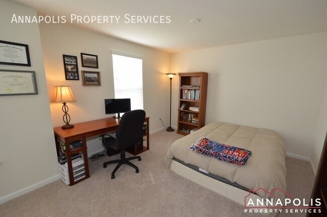 Building Photo - 7948 Monrovia Dr