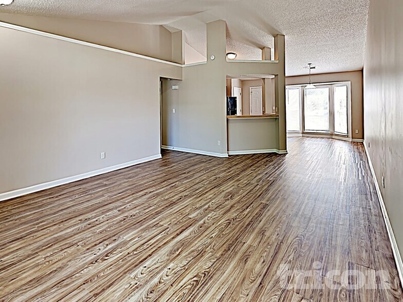 Building Photo - 3041 Old House Cir