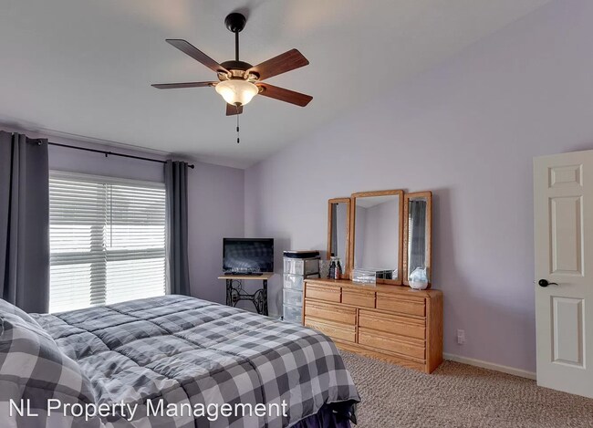 Building Photo - 5 br, 3 bath House - 19617 Poppleton Ave