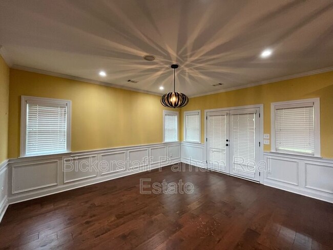 Building Photo - 7073 Spring Walk Dr