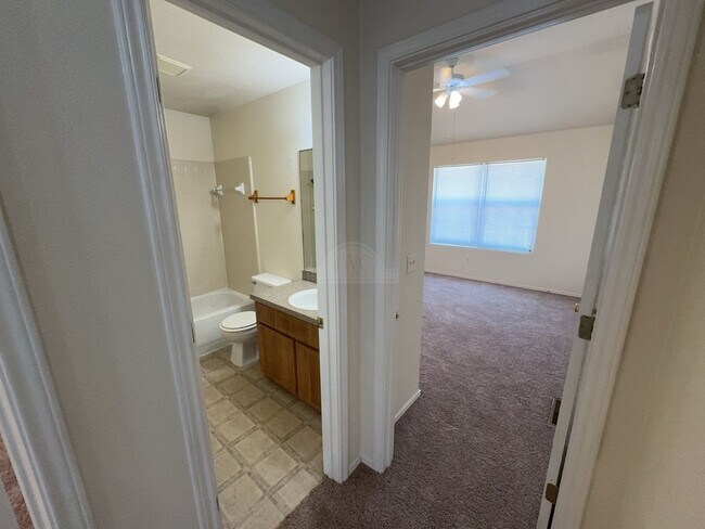 Building Photo - 4300 Abigail Dr