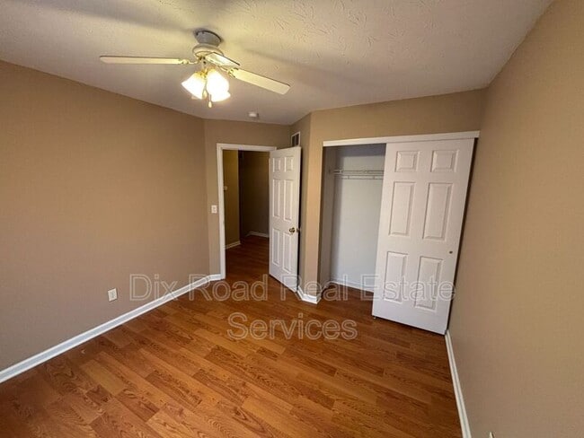 Building Photo - 17 Ambergreen Ct