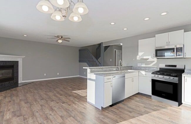 Building Photo - 1212 Beacon Hill Ct