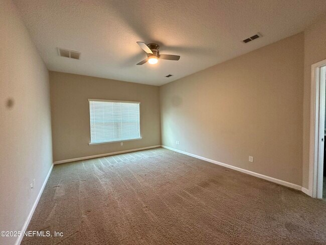 Building Photo - 159 Woodcross Dr